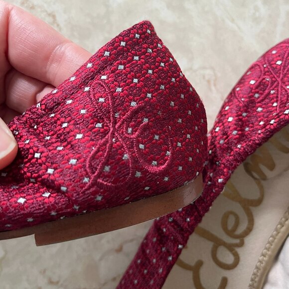 Sam Edelman Sz 9 Felicia Ballet Flat Burgundy Damask with Bow and Logo Charm - Picture 12 of 16